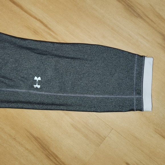 Under Armour 7/8 Leggings - Picture 3 of 5